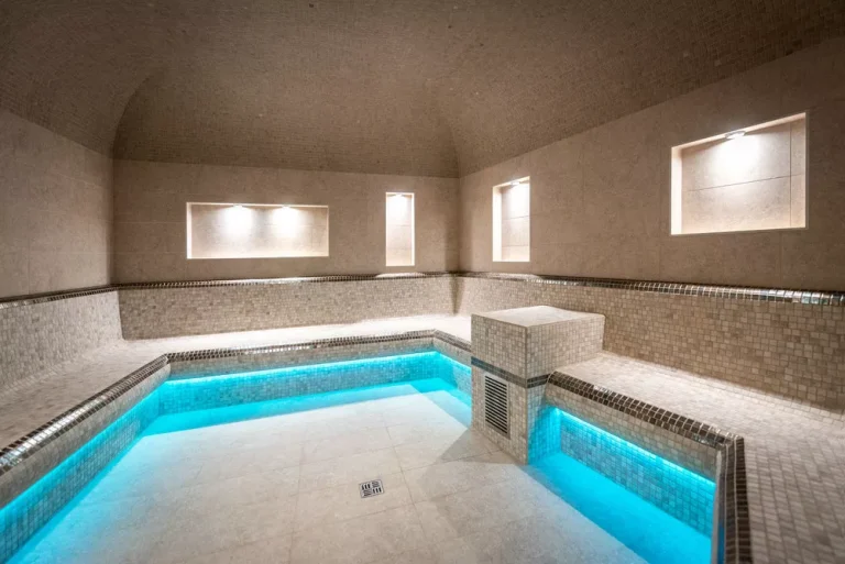 Zalakaros Szaunavilág - burkolást, gépészetet, festést leszámítva minden alvállalkozókéntzóként