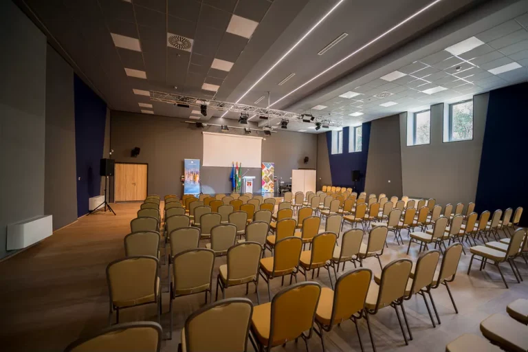 Karos korzó - gépészetet leszámítva komplett saját munka alvállalkozóként