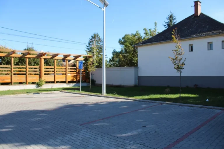 Parkoló - komplett saját munka fővállalkozóként