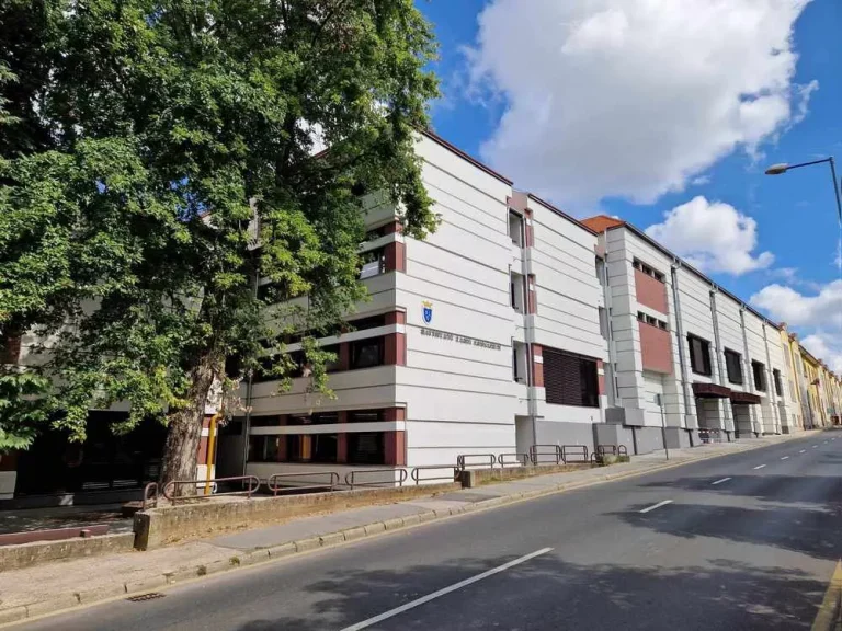 Nagykanizsa gimnázium - szerkezet, lift, külső homlokzat és nyílászáró csere alvállalkozóként