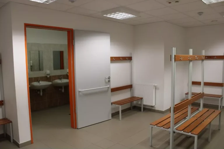 Solt sportcsarnok - szerkezetépítés, vakolás, festés, hőszigetelés, térburkolat alvállalkozóként